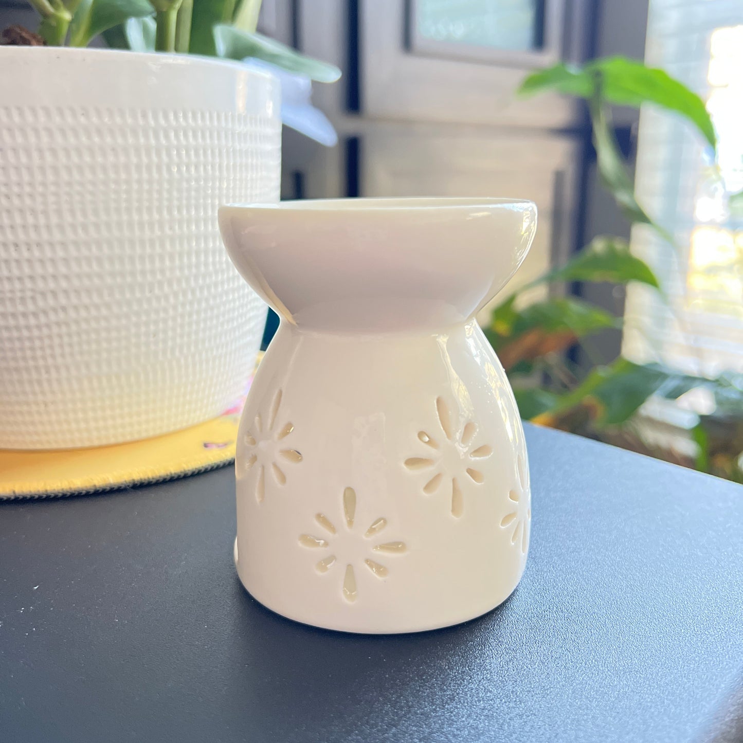 ๐ธ Ceramic Floral Wax Warmer