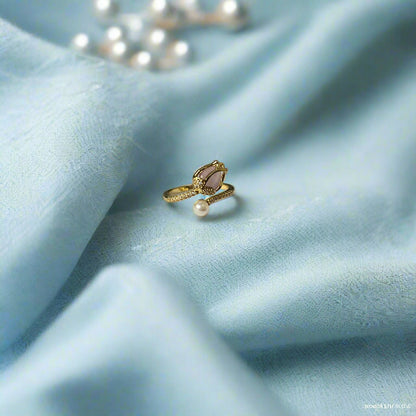 🌷✨ Tulip Bloom Pearl Ring