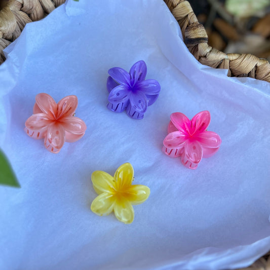 🌸 4pcs Blossom Charm Mini Hair Clips